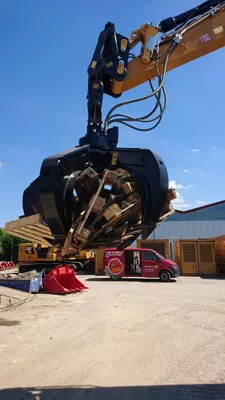 467599