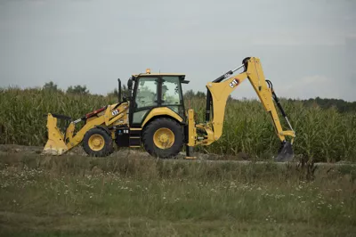 468015