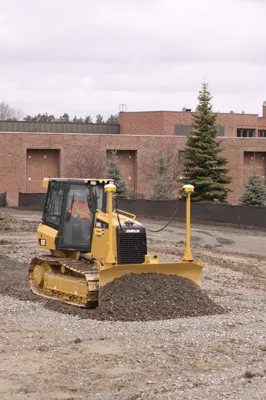 467910