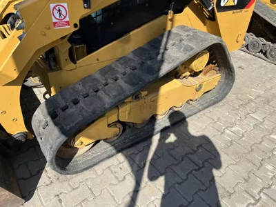 87041