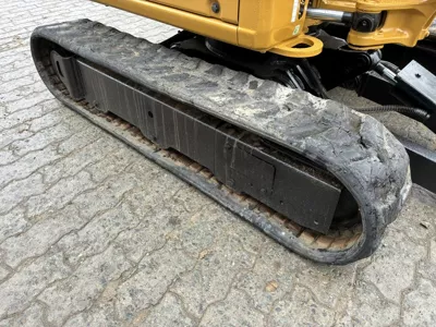 115669