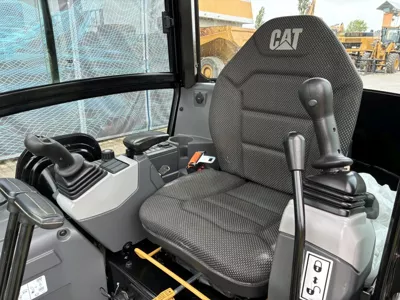115669