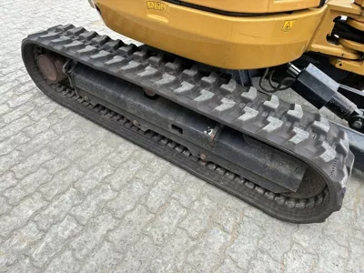 117565