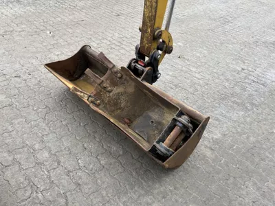 76556