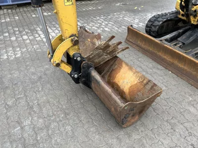 76556
