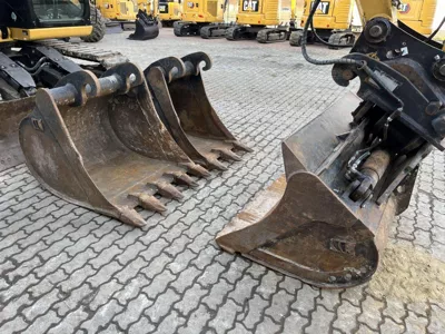 76375