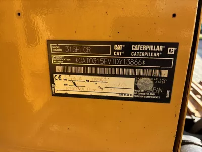 123704
