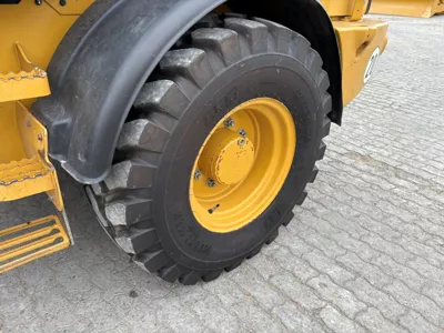 123632