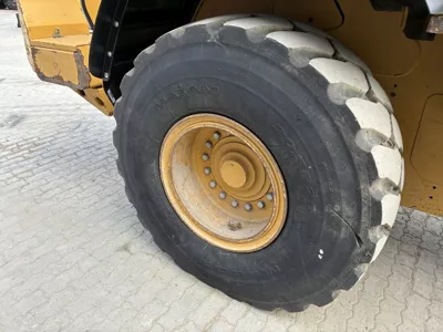 111023