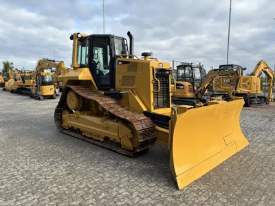92562