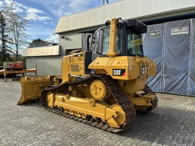 92562