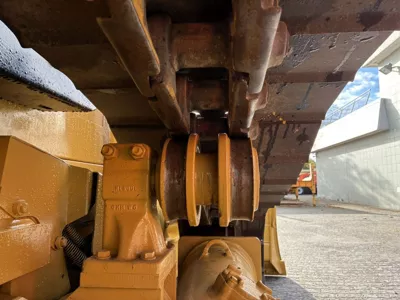92562