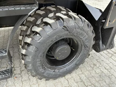 92968