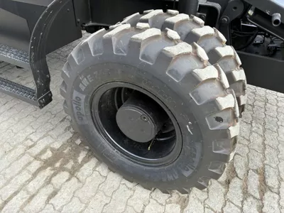 92968
