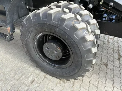 92994
