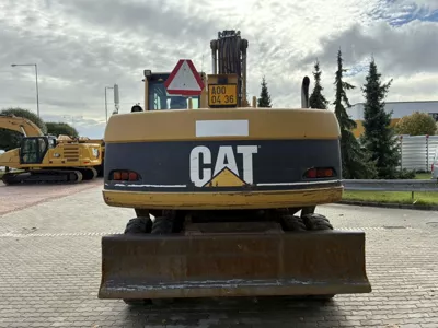92933