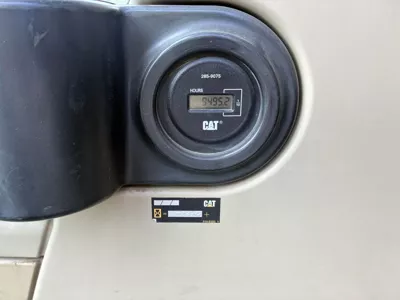 92933
