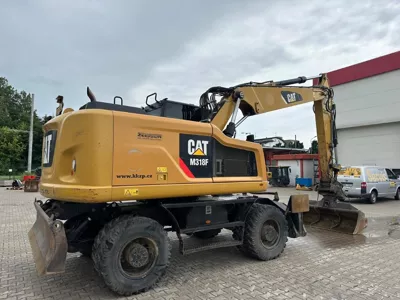 87043