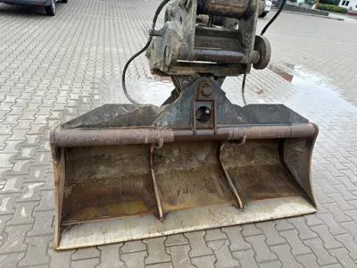 87043
