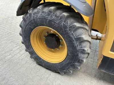 113477