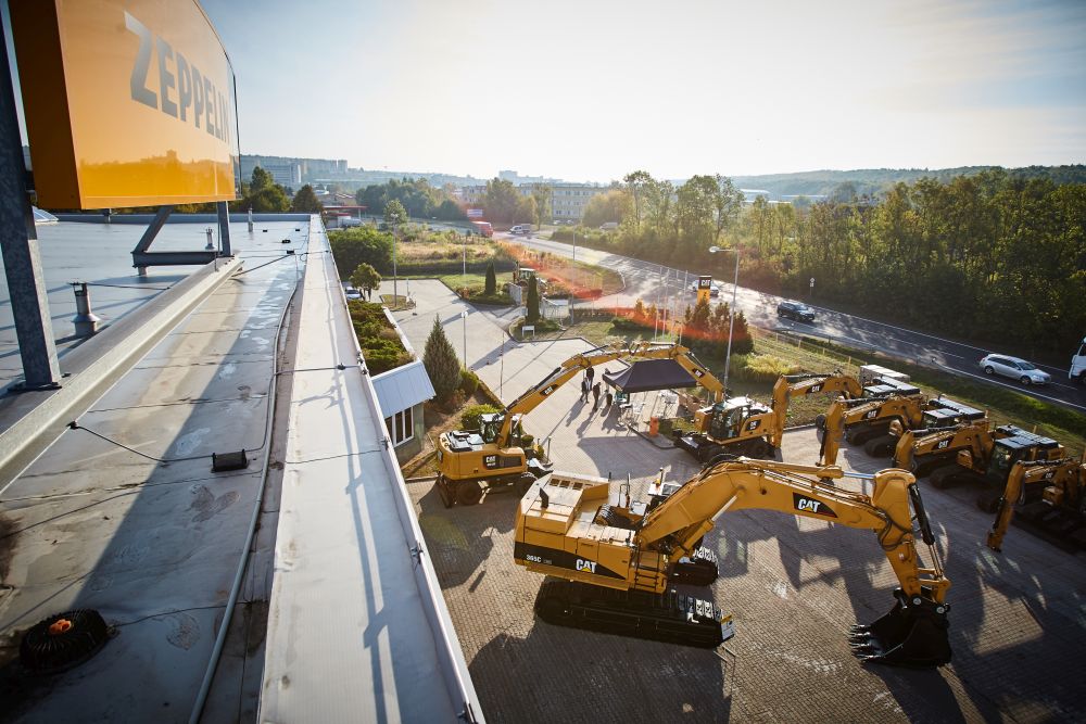 Cat excavator Zeppelin CZ